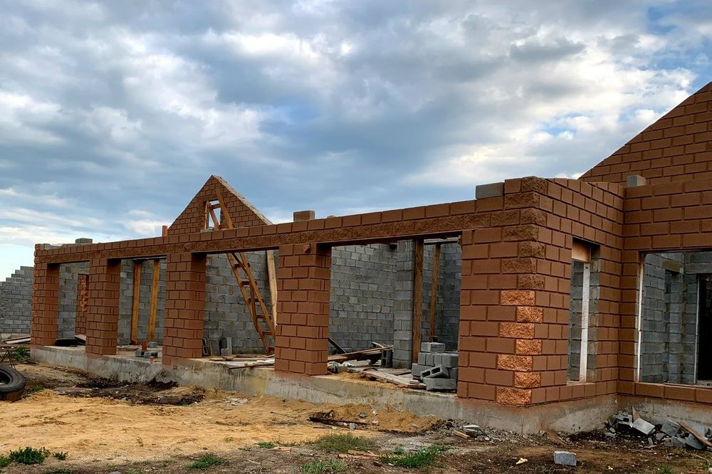 Все дома в поселке Раздолье построены на монолитном фундаменте