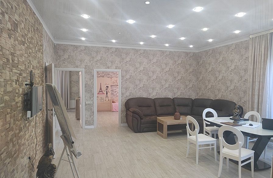 Выставочный дом в пос. Раздолье